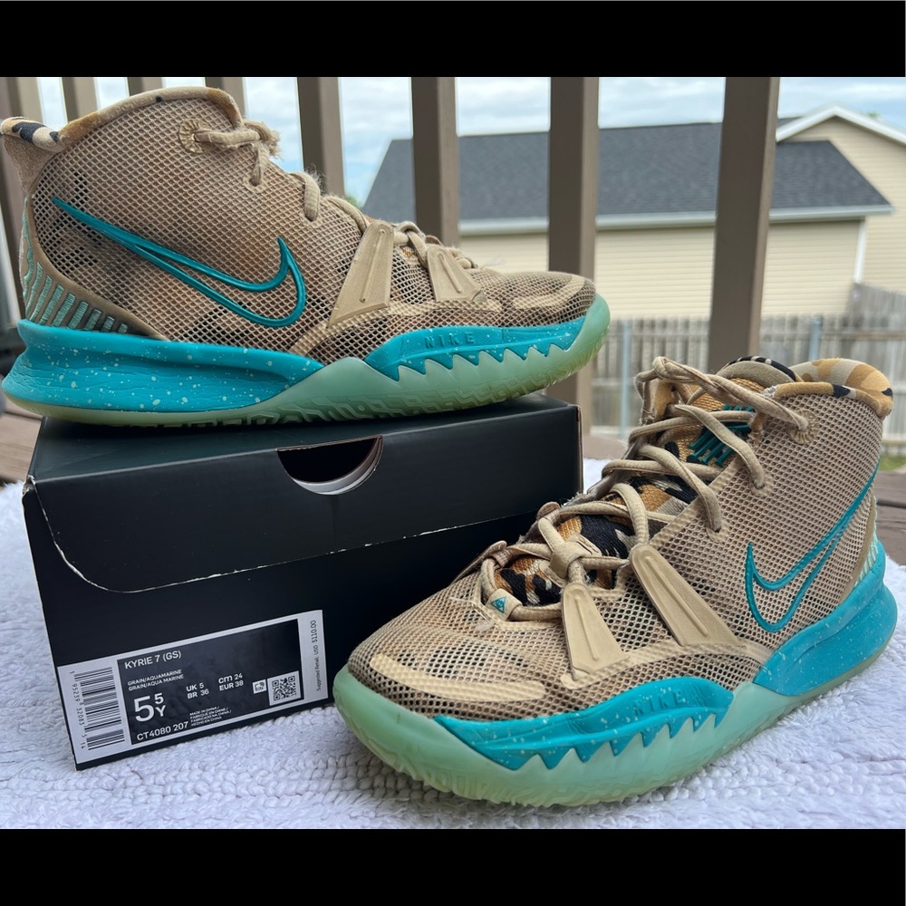 Kyrie 7